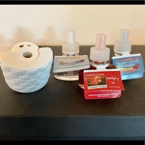 Yankee Candle ScentPlug Refills x3 and Diffuser